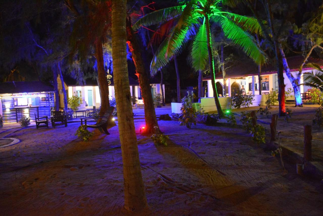 Tsunami Beach Hotel Arugam Bay Exterior photo