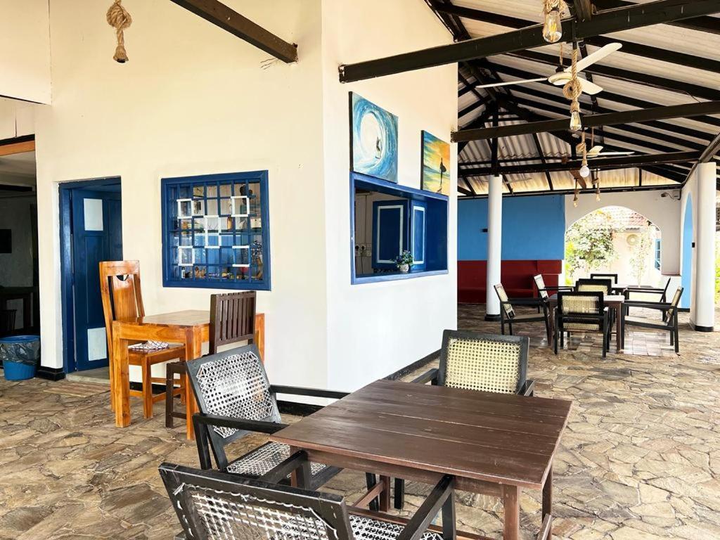 Tsunami Beach Hotel Arugam Bay Exterior photo